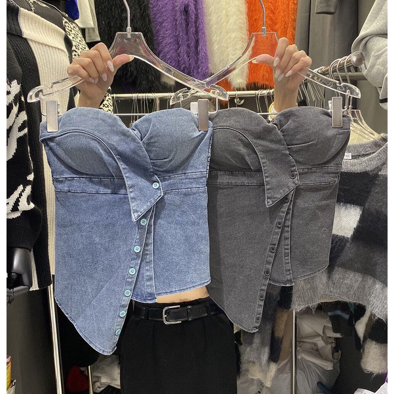 Pakaian luar denim tak beraturan baru yang dipadukan dengan celana pendek ramping warna solid wanita