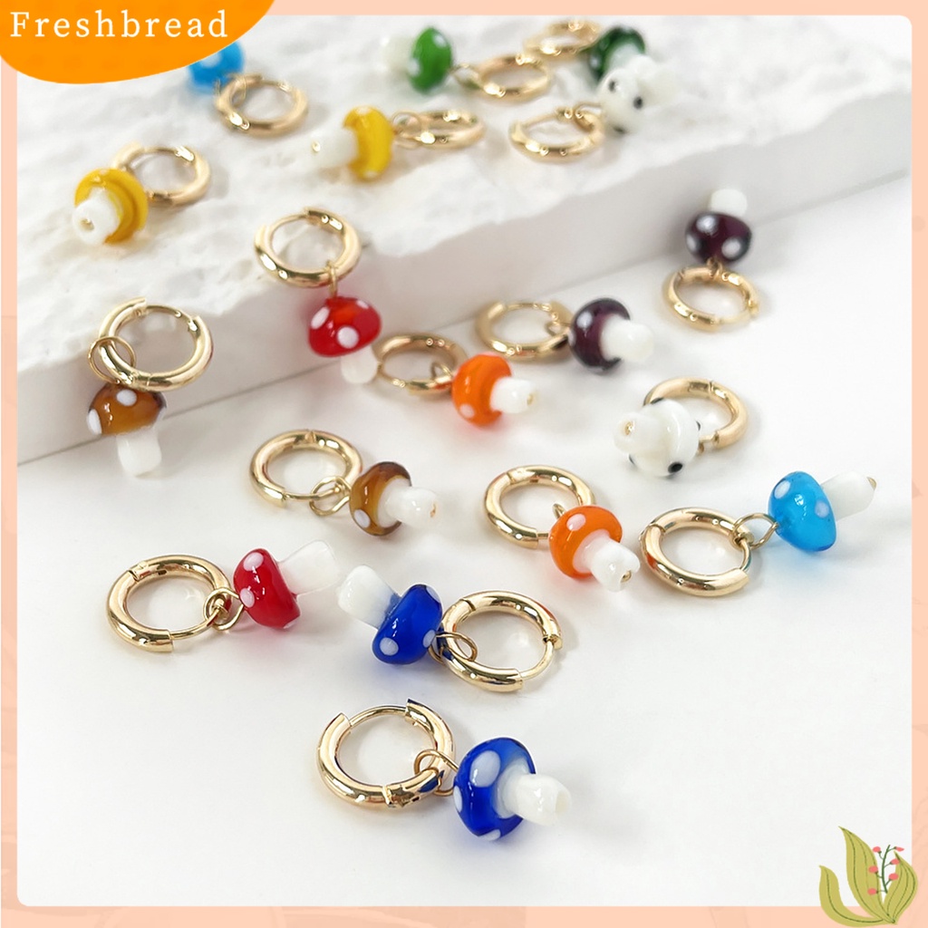 &lt; Freshbread &gt; 1pasang Anting Wanita Permukaan Halus Ringan Hias Tahan Lama Anti Cacat Manis Hidup Bentuk Jamur Huggie Earrings Women Ear Accessories