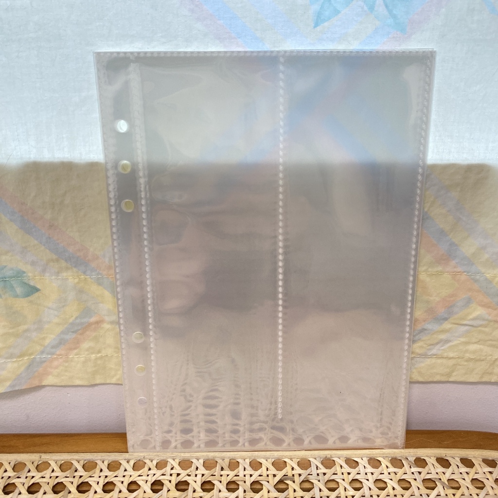 A5 Loose-leaf Puppy Butterfly Card Book Empat Istana Loose-leaf 10cm 16.6 cm Cinta Kacang Photocard Star Chasing Polaroid Buku Penyimpanan
