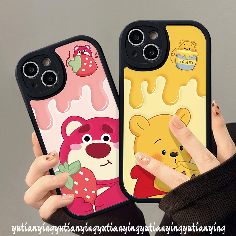 IPHONE Fashion Strawberry Bear Lovely Winnie The Pooh Couple Case Kompatibel Untuk Iphone11 14 12 13 Pro Max XS X XR Max 7 6s Plus8 6 Plus SE 2020 Kartun Manyo Lembut Shockporoof Cover