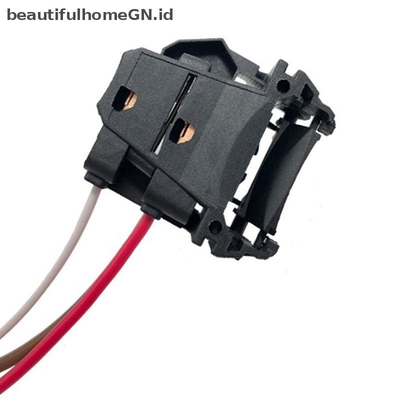 {Cantik} Black Car H7 Low Beam Lamp Headlight Bulb Holder Adapter Harness Cocok Untuk Fokus2 MK2 Fokus3 MK3~