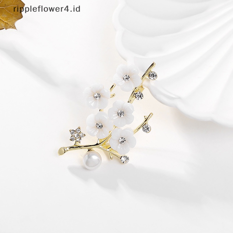 {rippleflower4.id} Fashion Berlian Imitasi Plum Blossom Bros Pin Wanita Pesta Pernikahan Pakaian Perhiasan Aksesoris~