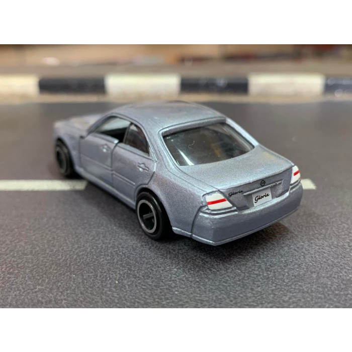 Tomica 30th Anniversary Nissan Gloria Made in China Loose Pack