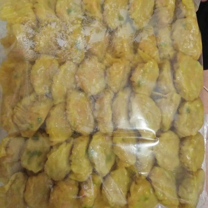 

✨Ready Stok✨ - Pangsit wansui/ hisit kao kulit kuning frozen isi 50 hallal