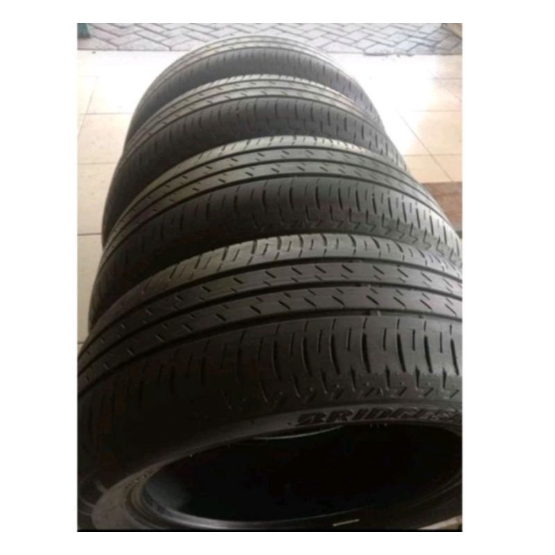 Ban mobil ukuran  185/55 R15 ban mobil second berkualitas