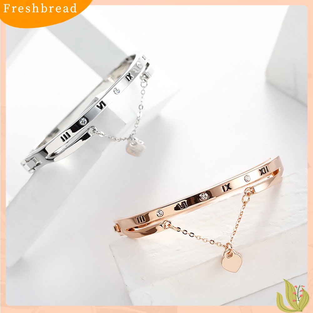 &lt; Freshbread &gt; Fashion Wanita Angka Romawi Craved Heart Pendant Chain Bracelet Charm Bangle