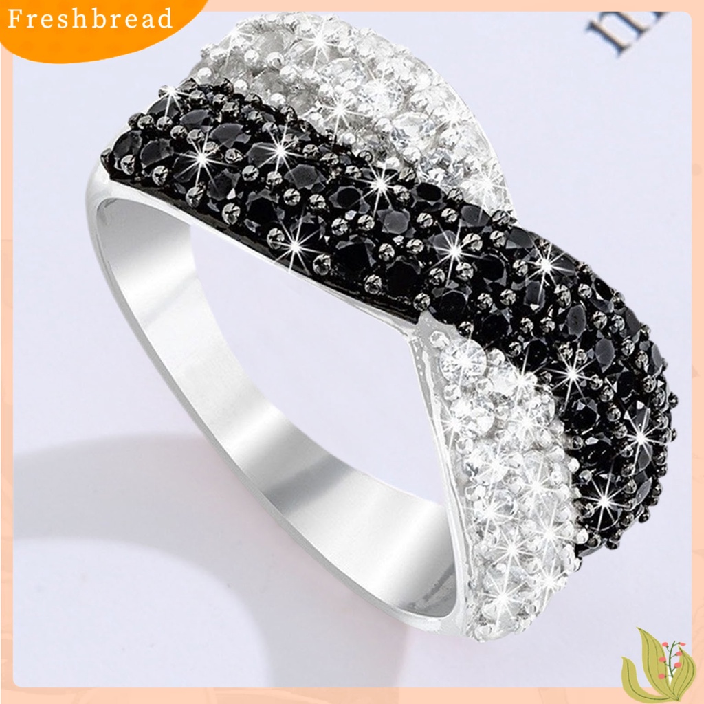 &lt; Freshbread &gt; Wanita Cincin Jari Ganda Warna Berlian Imitasi Mengkilap Hias Bentuk Salib Dilapisi Lady Circlet Perhiasan Harian