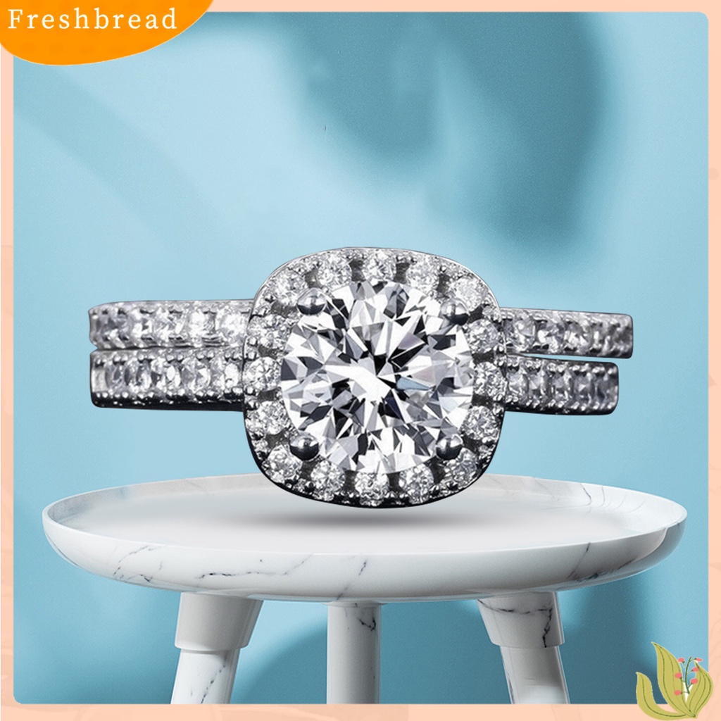 &lt; Freshbread &gt; 1pasang Cincin Couple Geometris Persegi Berlian Imitasi Perhiasan Cincin Kilau Terang Indah Untuk Pernikahan