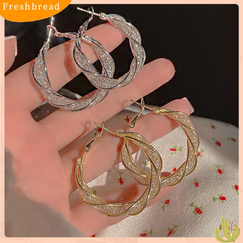 &lt; Freshbread &gt; 1pasang Anting Lingkaran Bersinar Imitasi Zirkon Berlebihan Tidak Teratur Memutar Berdandan Elektroplating Temperamen Wanita Anting Hoop Untuk Pacaran