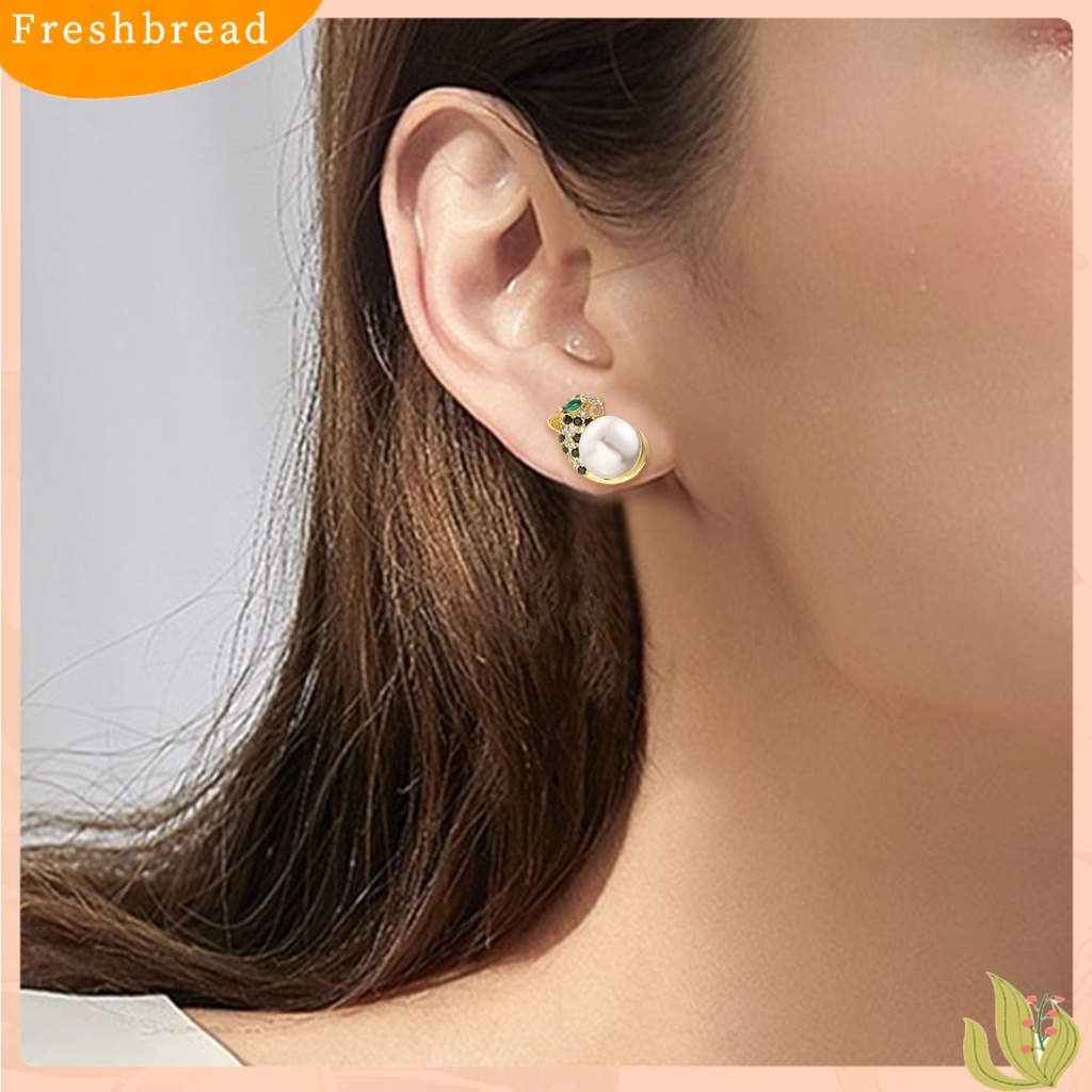 &lt; Freshbread &gt; 2Pcs Ear Studs Sparkling Anti-Oksidasi Tahan Luntur Mengkilap Mengkilap Berkilau Gaya Euro-Amerika Zirkon Emas Leopard Stud Earrings Lady Supply