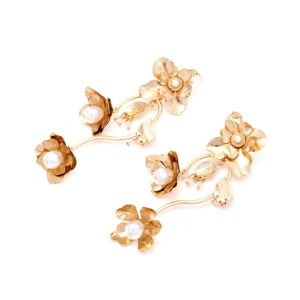 Lily Women Earrings Anting Pejantan Indah Fashion Baru