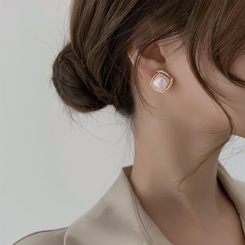 Anting Mutiara Berwarna Persegi Berlian Berkilau lady Korea