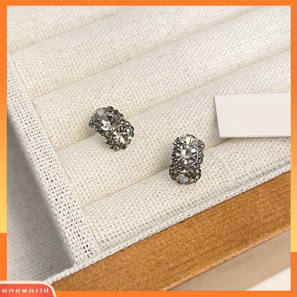 [EONE] 1pasang Ladies Earrings Berlian Imitasi Hias Shiny Light Mewah Chic Unik Dress Up Alloy C Type Menjuntai Earrings Hadiah