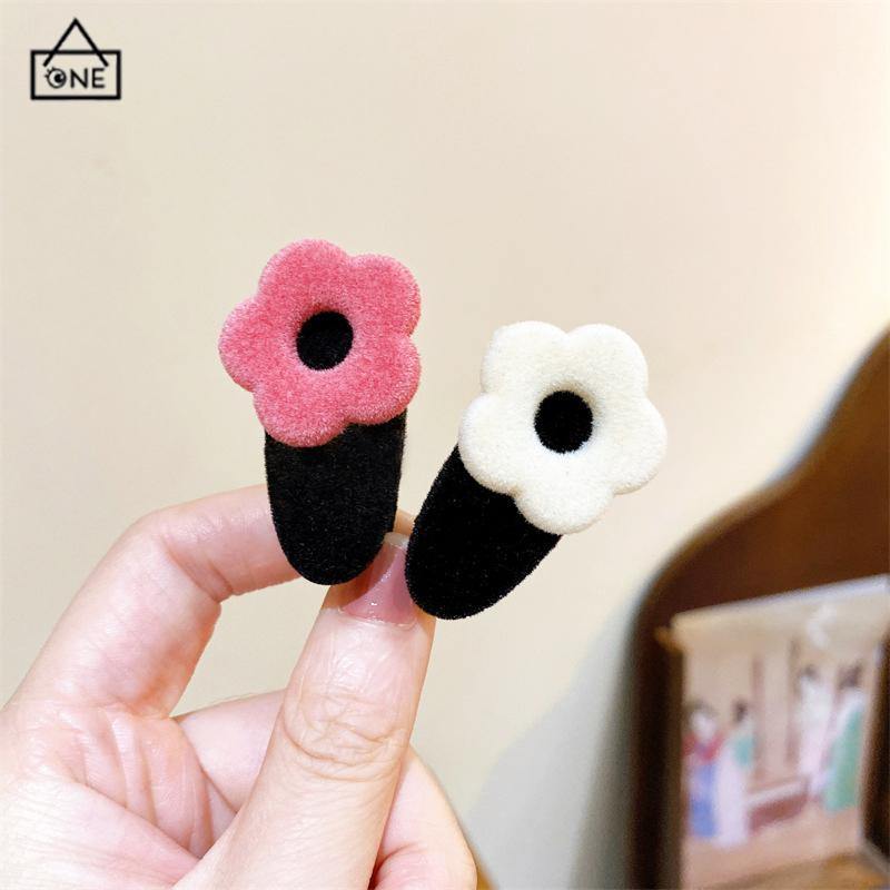 COD❤️Jepit Rambut Wanita Korea Retro Velvet Flower Hair Clip Women High-end Bangs Side Clip Head Ornament-A.one