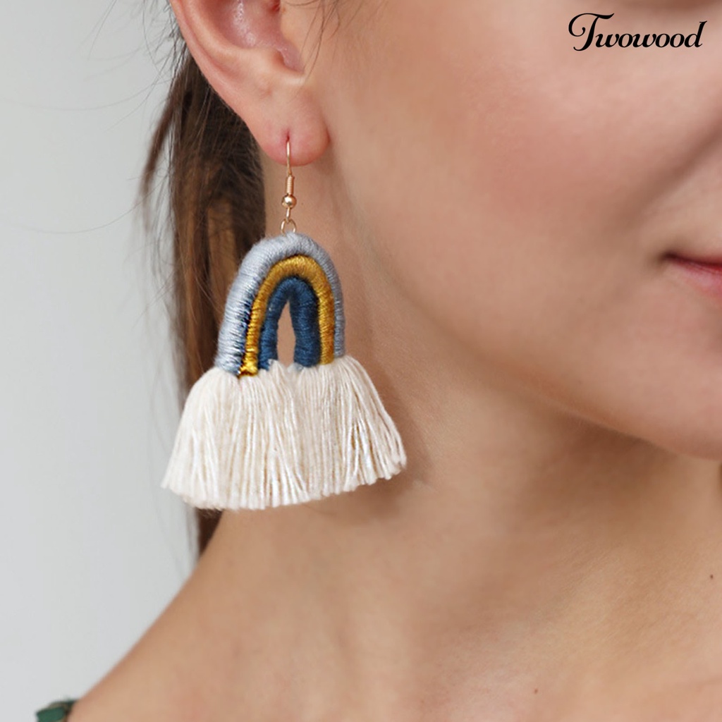 Twowood 1pasang Anting Pelangi Bohemian Menarik Hias Lapis Rumbai Rainbow Hook Menjuntai Earrings Untuk Kehidupan Sehari-Hari