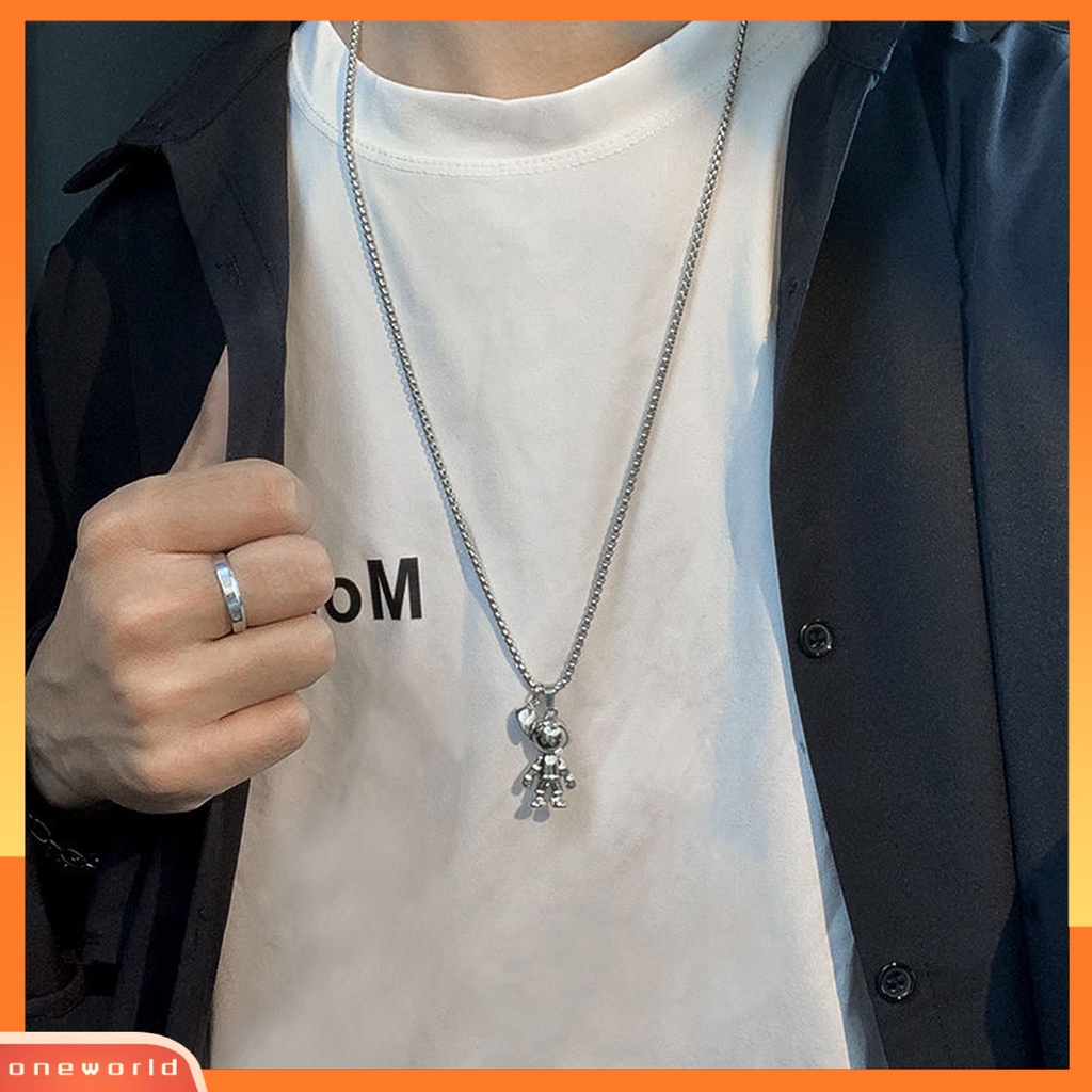 [ONE] 2 Pcs Permukaan Halus Pengerjaan Indah Pasangan Kalung Kreatif Desain Ruang Astronot ic Gesper Persahabatan Kalung Perhiasan Aksesori