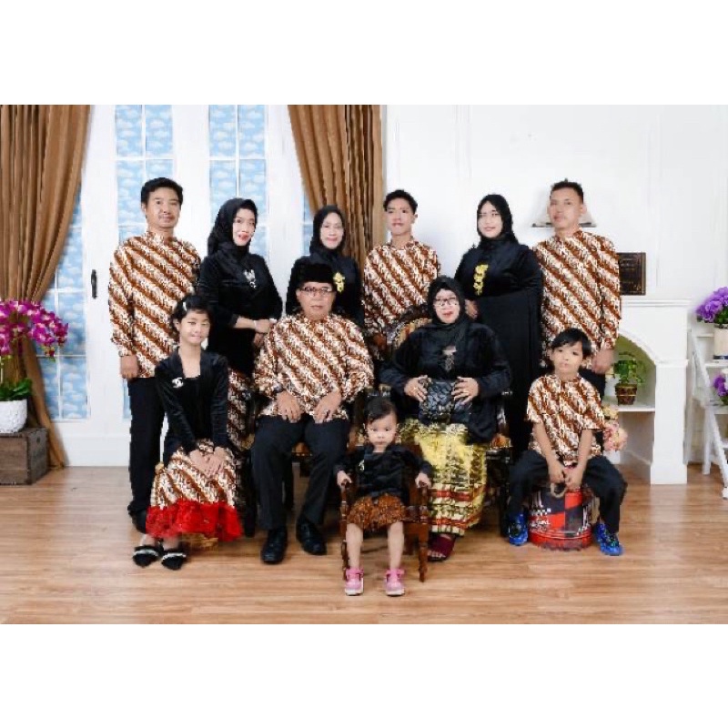 Kebaya saja ya..KUTUBARU beludru bludru murah BAHAN MELAR ADEM!!