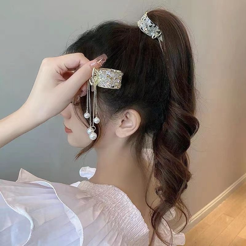 [Unggulan] Wanita Piring Hiasan Kepala Fashion Kartu Rambut Berlian Imitasi Rumbai Mutiara Rambut Cakar Senior Jepit Rambut Hadiah Bunga Klip Rambut ponytail Tinggi anti-Keruntuhan Artefak Ambil Klip