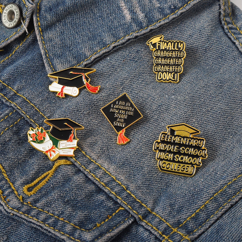 Kutipan Warna-Warni Enamel Pin Hijau Tanaman Bumi Wisuda Medali Bros Kerah Lencana Kartun Perhiasan Keren Lencana Hadiah Untuk Anak-Anak Teman