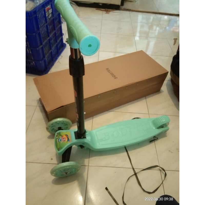 (LED) Skuter Anak Kickboard Otoped Lampu Roda 3 / Scooter 3 Roda Skuter Anak LED