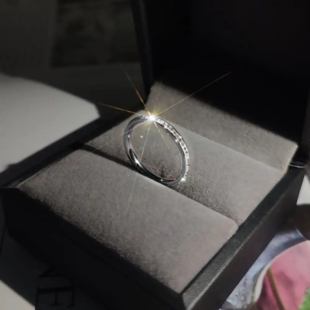 Cincin Pasangan Baru Anti Karat Buram Baris Tunggal Baris Ganda Cincin Berlian