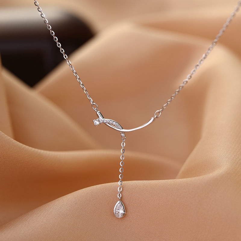 Classy Water Drop Kalung Perempuan Cahaya Mewah Niche Desain High-End Merasakan ins Mahasiswa Pacar Rumbai Cla