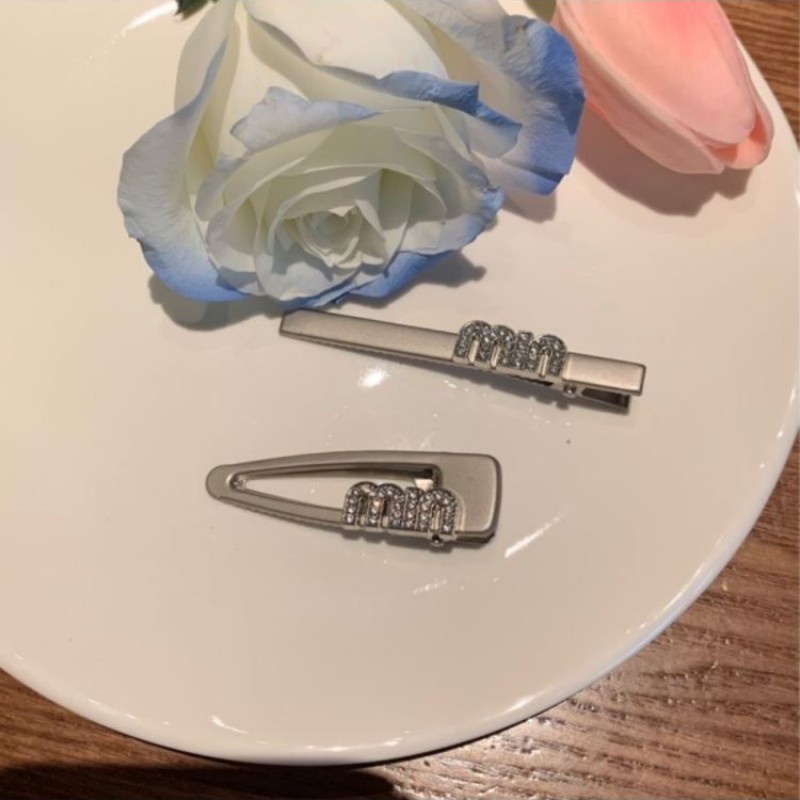 Premium Shiny Zircon Letter Hairpin Two Piece Set Kecil Dan Indah Fragment Hairpin Klip Samping