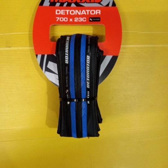 BAN LUAR MAXXIS 700 X 23C DETONATOR BLACK BLUE RB ROADBIKE FIXIE