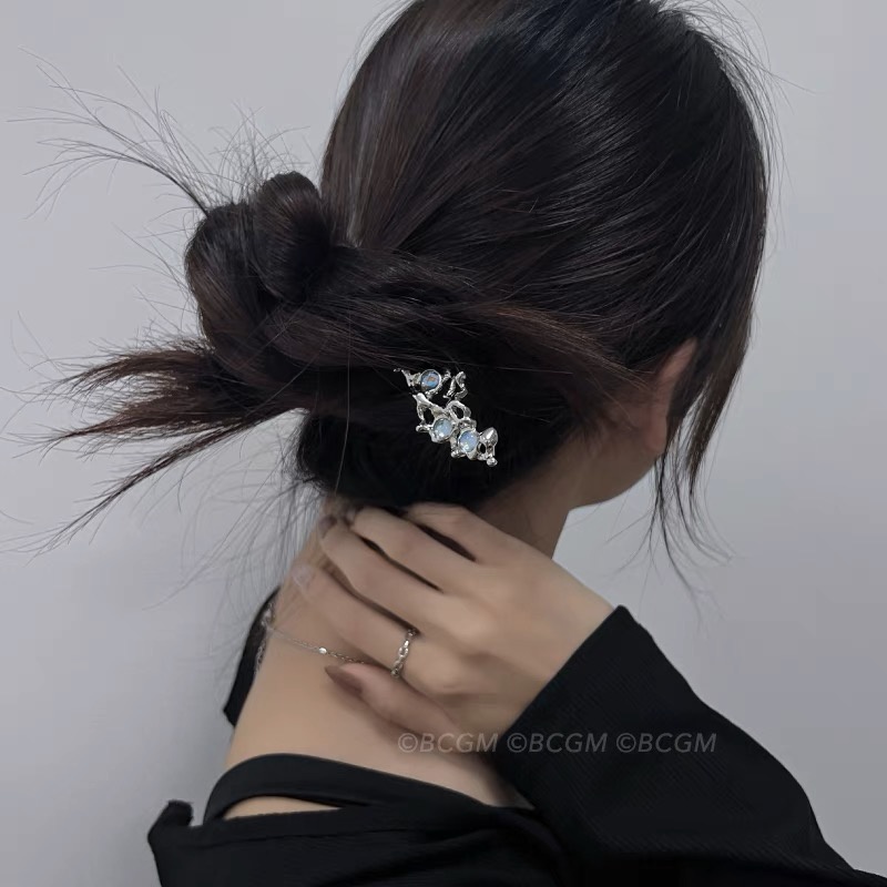 Logam Lava Gaya Cina Baru Jepit Rambut Perempuan Musim Panas Modern Sederhana Jepit Rambut Hairpin Cheongsam Aksesoris High-End Perasaan Aksesoris Rambut