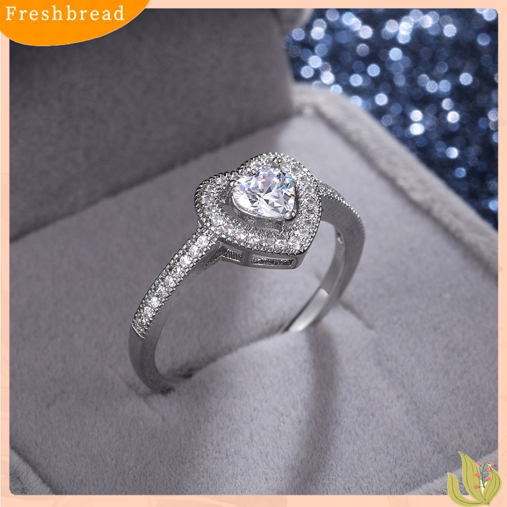 &lt; Freshbread &gt; Cincin Tunangan Berlian Imitasi Zirkon Imitasi Bertatahkan Elektroplating Geometris Mengkilap Dekorasi Perhiasan Cinta Berbentuk Hati Tembaga Wanita Jari Cincin Aksesori Pernikahan