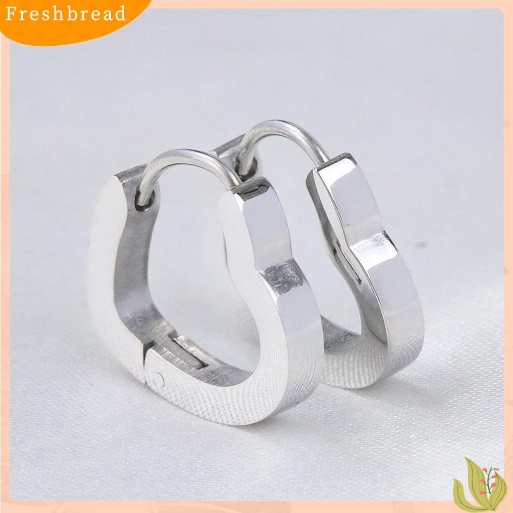 &lt; Freshbread &gt; 1pasang Anting Wanita Bohemian Hip Hop Warna Emas Bahan Titanium Steel Cinta Bentuk Hati Ladies Earrings Fashion Jewelry