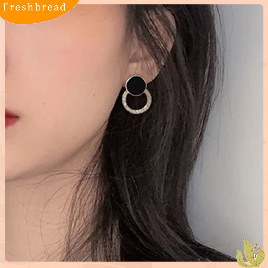 &lt; Freshbread &gt; 1pasang Anting Lady Bulat Berlian Imitasi Asimetris Hollow Out Stud Earrings Untuk Hadiah