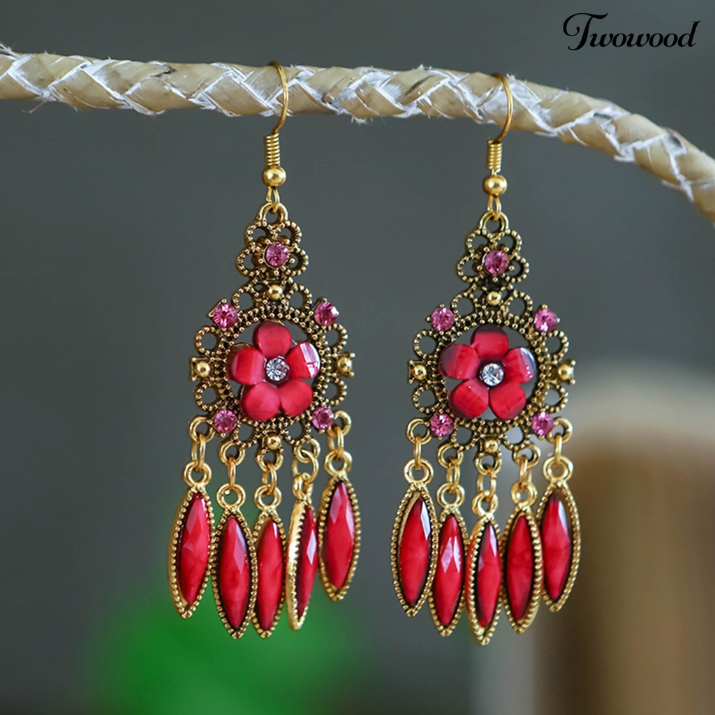 Twowood 1pasang Anting Wanita Bentuk Bunga Rumbai Berlian Imitasi Mengkilap Drop Earrings Untuk Prom