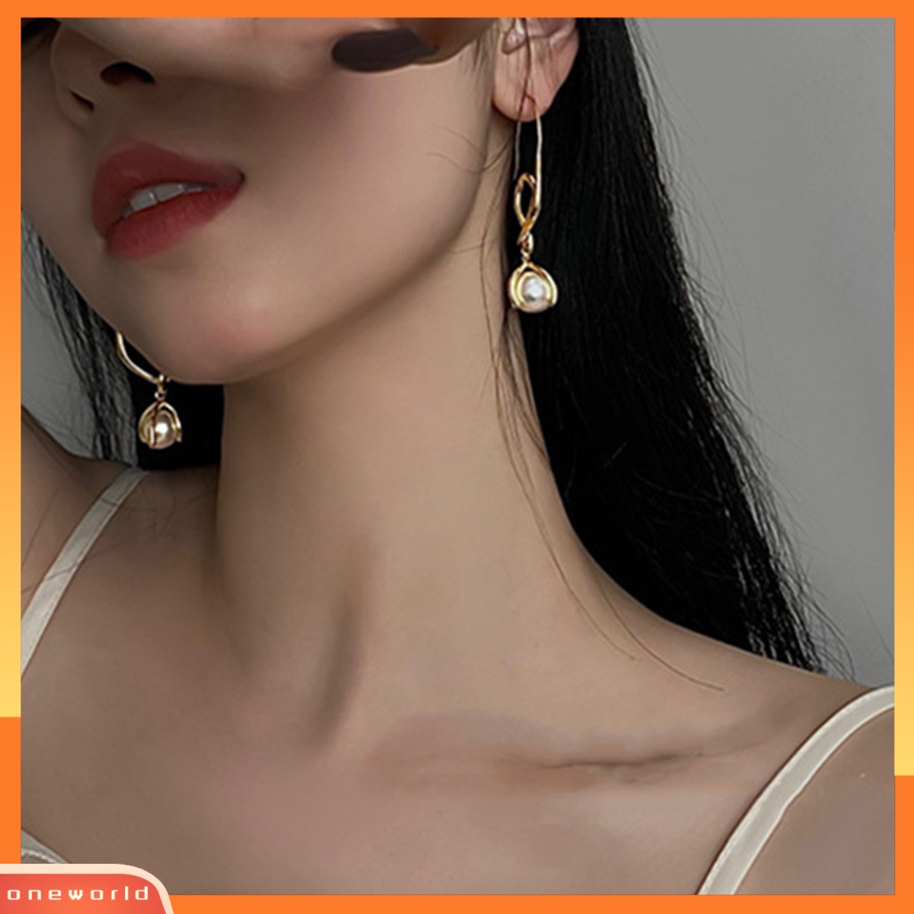 [WOD] 1pasang Anting Kait Mutiara Imitasi High Gloss Elegan Hiasan Telinga Perhiasan Pesta Dress-Up Putih Mutiara Imitasi Mengkilap Menjuntai Anting-Anting Perhiasan Hadiah