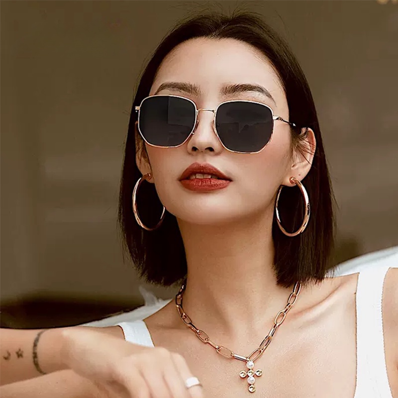 Papaozhu Keren Emas Logam Bingkai Kacamata Untuk Wanita Pria Trendi UV400 Perlindungan Warna Temperamen Mengemudi Kacamata Matahari OOTD Eyewear