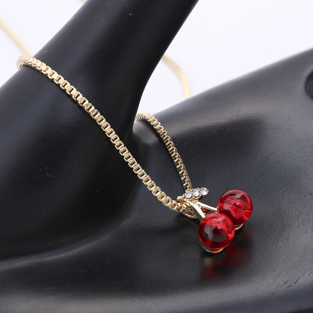 Kalung Rantai Kreatif Merah Anggur Klavikula Kalung Gadis Liontin Kalung Pria Choker Kalung Wanita Cherry Liontin Wanita Pesona Kalung Perhiasan Aksesoris