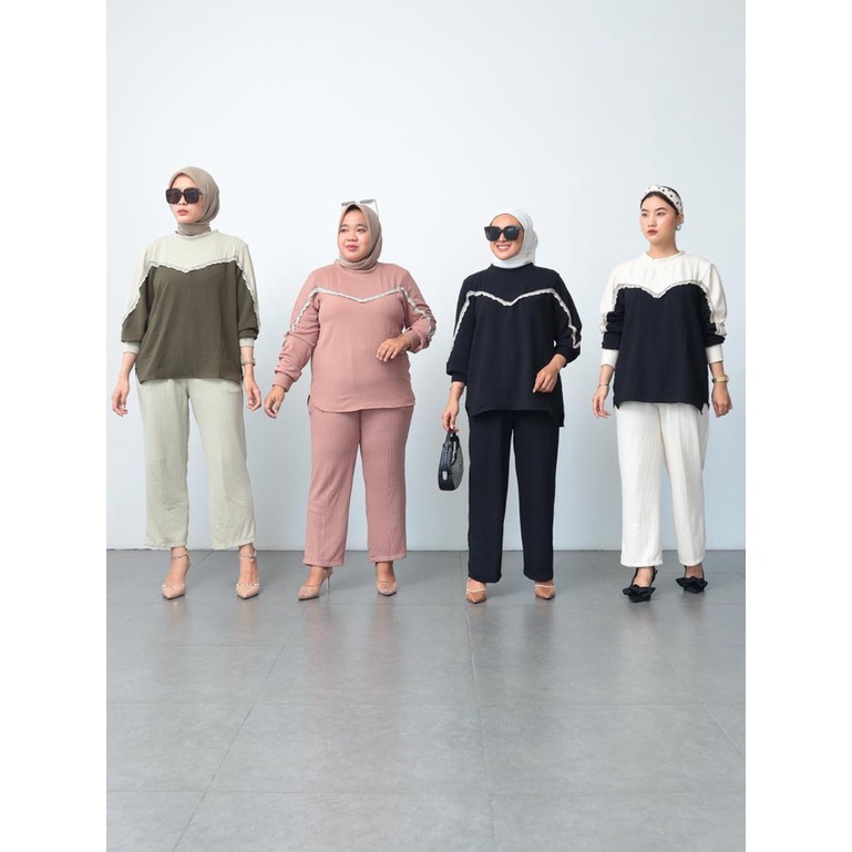 One Set Knit Omyra Jumbo - 2306.01.024