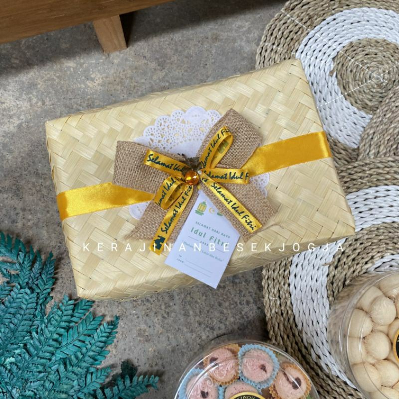 

Anyaman bambu SEPASANG BESEK 20X30 BLICING PITA LEBARAN / besek cantik besek hias besek pita besek anyam besek makanan besek lebaran