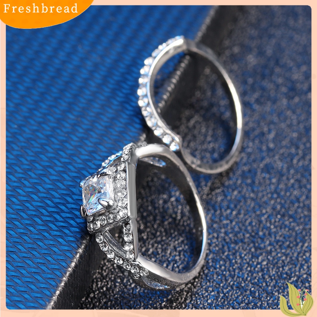 &lt; Freshbread &gt; 2Pcs/Set Wanita Cincin Set Shiny Cubic Zirconia Sparkling Geometric Electroplated Surface Dekoratif Hadiah Wanita Fashion Stackable Rings Set Perhiasan Untuk Pernikahan