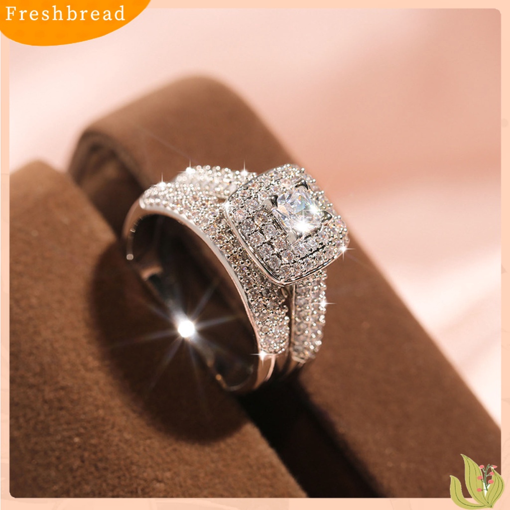 &lt; Freshbread &gt; 2 Pcs Wanita Cincin Mewah Berlapis Mengkilap Persegi Berlian Imitasi Berkilau Berdandan Hadiah Wanita Jari Cincin Perhiasan Pernikahan Aksesori Busana