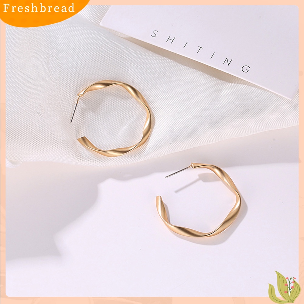 &lt; Freshbread &gt; 2pasang Wanita Fashion Matte Lingkaran Hoop Leverback Earrings Pesta Perhiasan Hadiah