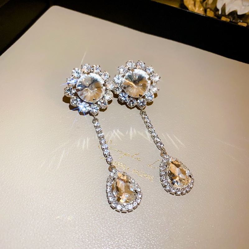 Bunga Droplet Rumbai Anting Kalung Fashion Bunga Anting Berlian Berkilau Droplet Kerah Rantai Aksesoris Wanita