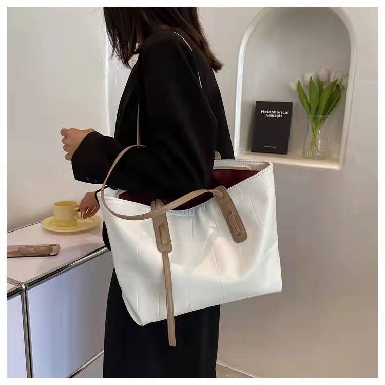 LX137699 tas TOTE BAG Remaja Cantik Kekinian wanita import terbaru 1kg bisa 2 tas supplier tas import CR7699 LT2061 JT2295 BQ3427 Termodis 2023