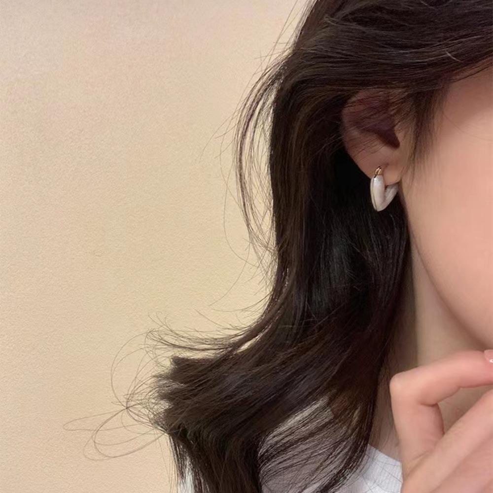 Mxbeauty Anting Hati Indah Vintage Menetes Minyak Manis Temperamen Unik Wanita Ear Stud