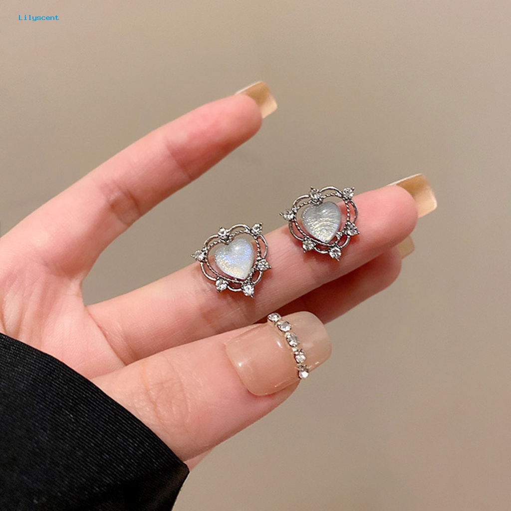 Lilyscent 1pasang Anting Stud Pengerjaan Halus Untuk Pacaran Berlian Imitasi Mengkilap Cinta Hati Kristal Imitasi Wanita Earrings Mini