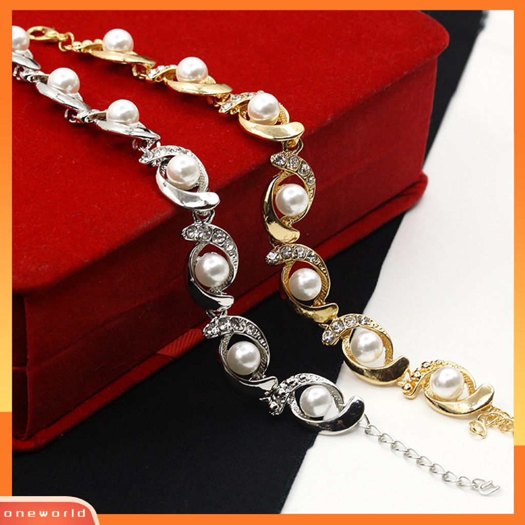 [EONE] Wanita Gelang Electroplating Berlian Imitasi Pengerjaan Halus Mewah Berkilau Terang Dekorasi Temperamen Adjustable Mutiara Imitasi Gelang Perhiasan Aksesori
