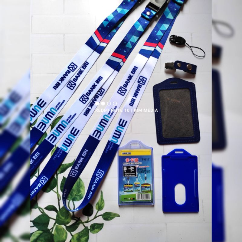 

Lanyard id BRI BUMN PUTIH Printing Terbaru 2021/ Gantungan id MOTIF BANK BRI BUMN BRI-Satuan-Ready