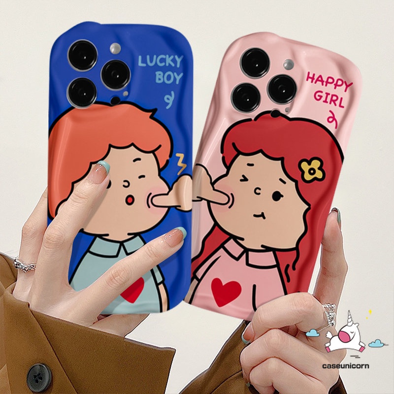 IPHONE Casing Ponsel Tepi Melengkung Bergelombang 3D Baru Kompatibel Untuk Iphone11 13 12 14 Pro Max 6s 6 7 8 Plus XR X XS Max SE 2020 Lucu Kartun Pasangan Gadis Bahagia Beruntung Anak Laki-Laki Lembut Tpu Lovers Cover