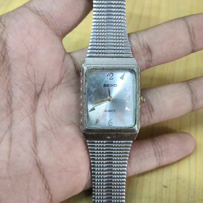 Jam Seiko Quartz Vintage Original Second