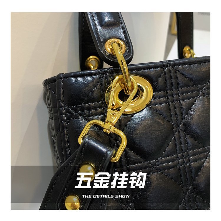 Tas Tangan Tenteng Kulit Slingbag Wanita Hitam Emas